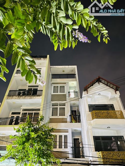Bán nhà mặt tiền kinh doanh Đường số, Quận 7, 79m2, 4 tầng, gần Lotte Mart, nhỉnh 15 tỷ.