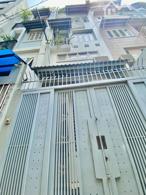 Bán nhà đường Trần Quang Diệu Q3, sát mặt tiền, 5 tầng, 4PN, chỉ 10.49 TỶ