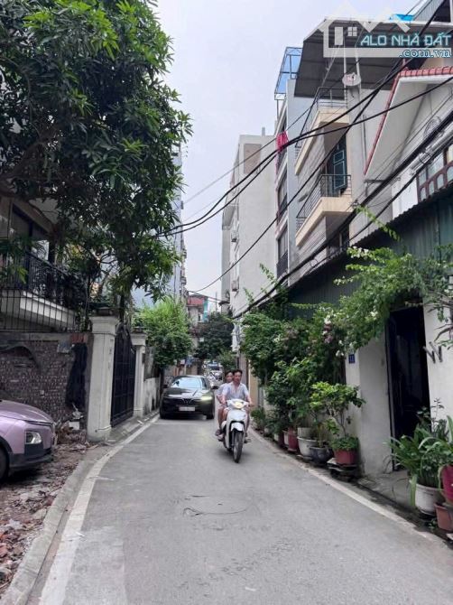 BÁN NHÀ PHỐ ĐÀM QUANG TRUNG - NGÕ RỘNG Ô TRÁNH HỢP BUÔN BÁN