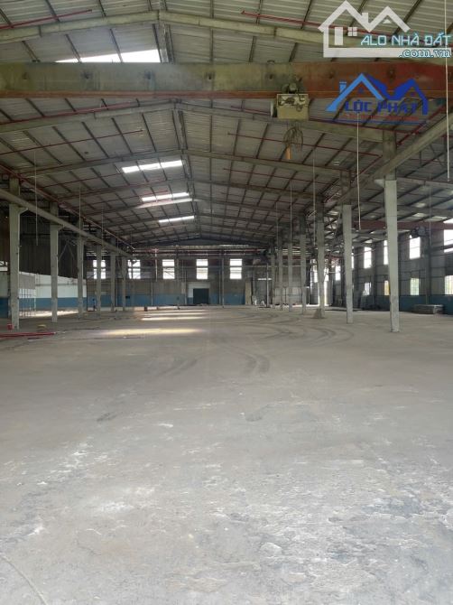 Cho thuê kho chứa hàng 10.000m2 TP Dĩ An, Bình Dương giá 100k/m2 DT743A