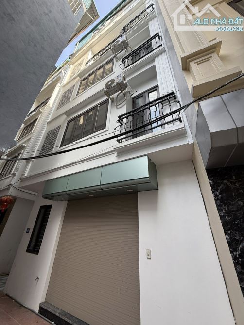 SỞ HỮU NGAY CĂN NHÀ 5 TẦNG 38M2 - DÂN XÂY ĐỘC LẬP - Ô TÔ ĐỖ GẦN - HÀNG XÓM KĐT HINODE