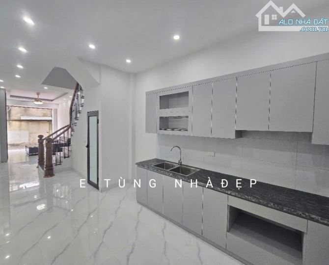 NHÀ ĐẸP. THANH TRÌ.52M + 5 TẦNG.GIÁ 5,7 TỶ( CÓ THƯƠNG LƯỢNG MẠNH)