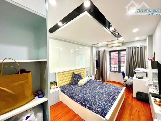 PHÂN LÔ Ô TÔ  60M2 MT 3.5m NHÀ MỚI FULL NỘI THẤT PHÙNG CHÍ KIÊN 18.5 TỶ
