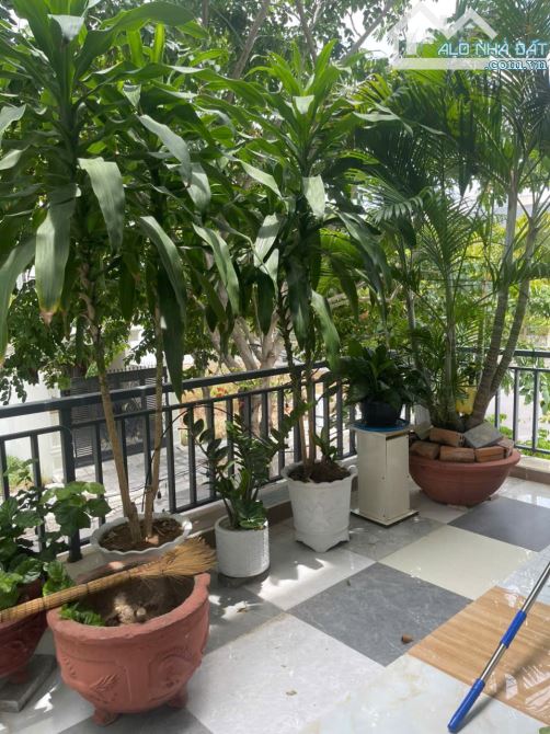 Bán nhà khu đô thị An Bình Tân có sổ đỏ, nội thất gỗ xịn, nguyên khối