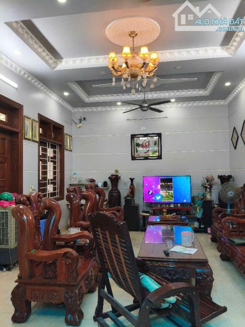 BÁN GẤP – NHÀ 3 TẦNG BTCT – LÔ GÓC 2 MẶT HẺM- TX 33 AN PHÚ ĐÔNG ( THẠNH XUÂN, Q12),