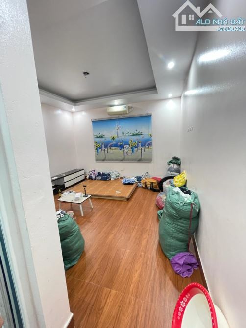 LÊ TRỌNG TẤN – 83M² – 4 TẦNG – MT 4.4M – Ô TÔ ĐỖ CỬA – 7.4 TỶ 💥  📍 VỊ TRÍ ĐẸP – TIỆN ÍCH