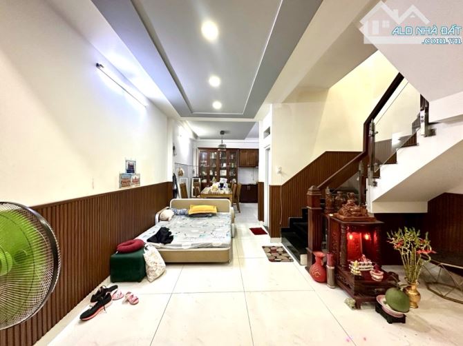 NHÀ ĐẸP TÂN PHÚ GIÁP TÂN BÌNH- NGANG 4.5Mx13M - 3 LẦU - NHÀ MỚI ĐẸP NHỈNH 6 TỶ.