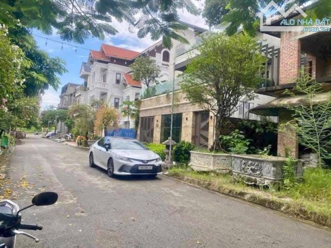 GẤP! Nhà 3 tầng Võ Văn Ngân, 67m2, hẻm ô tô, ngay Vincom. Chỉ 6.5 TỶ