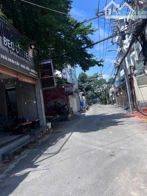 BÁN ĐẤT TẶNG NHÀ C4 MỚI KENG ĐƯỜNG QUANG TRUNG HẺM XE HƠI 86m2 NHỈNH 6 TỶ