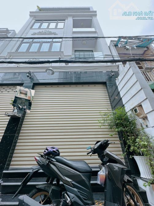 BÁN NHÀ Q4 KHU VIP ĐƯỜNG SỐ ĂN THEO 4 TẤM MỚI ĐẸP DT 6*10 GIÁ 8TỈ TÍ GIÁP Q1 HẺM 3M THÔNG