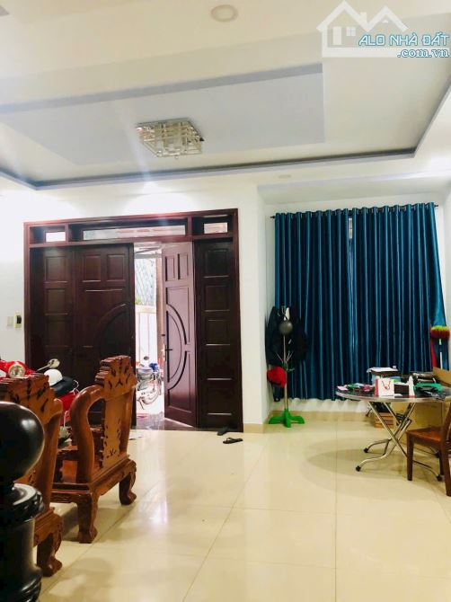 Bán nhà góc , mặt tiền đường 160 ,Tăng Nhơn Phú A, Quận 9