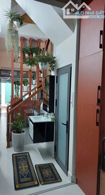 Bán nhà phố xinh 2 tầng 2 mặt HXH Đinh Tiên Hoàng, DTSD 60m2, 6.5 tỷ