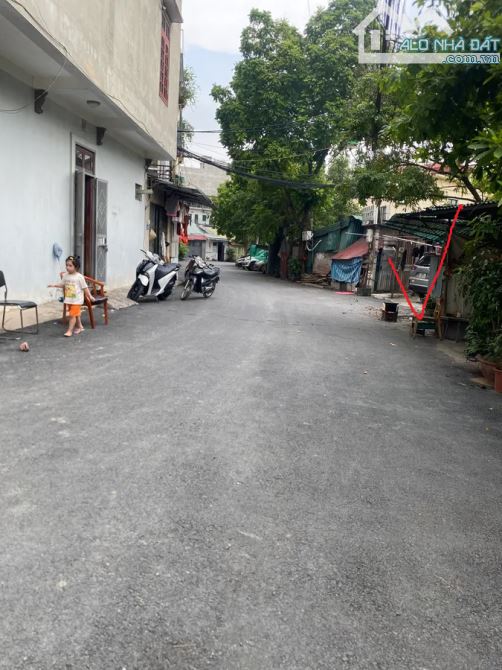 Bán đất Đức Diễn, mặt ngõ ô tô tránh, sổ vuông đẹp hoa khôi, đất chống, xây ngay