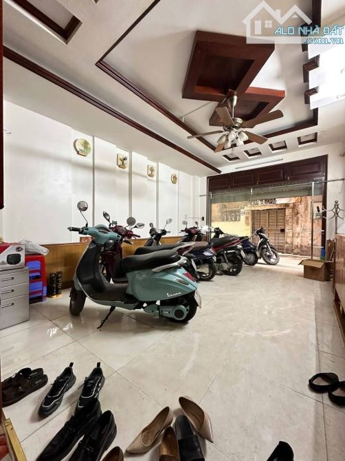 Chính chủ cần bán nhà Ngõ 133/14 Xuân Thủy, 40m2, 5T, 10.1 tỷ, quận Cầu Giấy