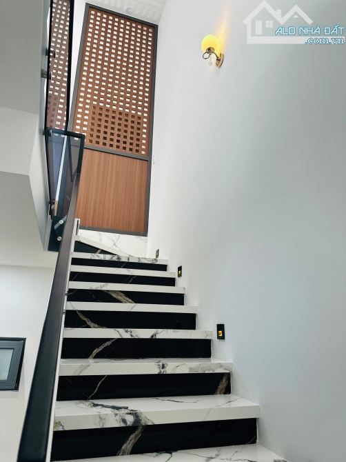 Nhà đẹp 3 tầng, phong cách hiện đại Kiệt Ô Tô 410 Tôn Đức Thắng , Liên Chiểu. - 10
