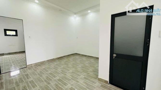 Nhà đẹp HXH cách mặt tiền đường DT 826 vài trăm mét DT to giá chưa đến 2x tỷ - 10
