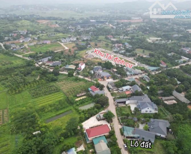 Cần bán 192m - mặt tiền 8.5m tại trục chính Nhuận Trạch - giá lanh quanh 3,x tỷ - 11
