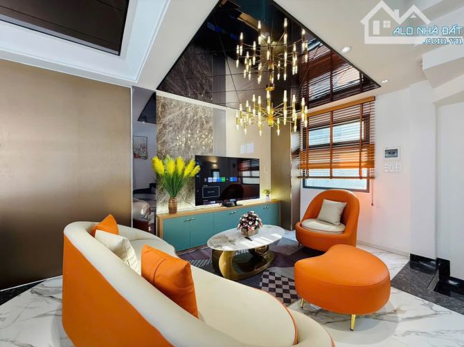 LÊN SÓNG CĂN SIÊU PHẨM XE HƠI NGỦ TRONG NHÀ, KHU ĐỒNG BỘ P15. GV , NHÀ XÂY MỚI CHỈ HƠN 6Tỷ - 11
