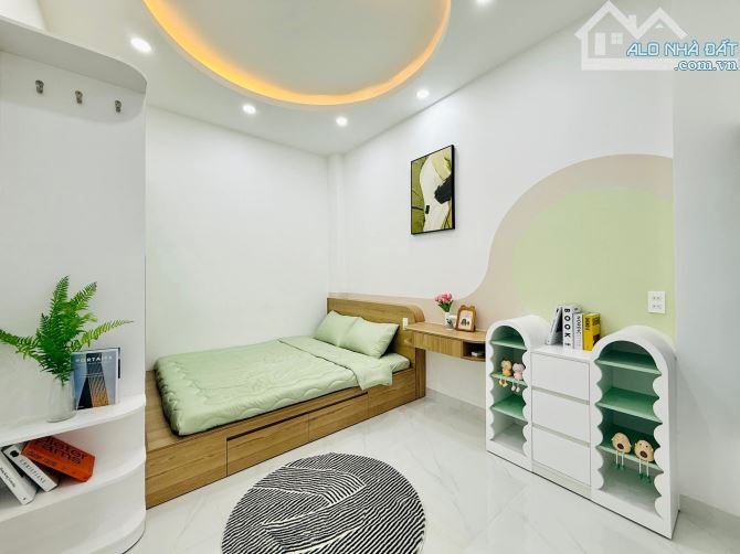 Nhà Hẻm Xe Hơi Nhỏ - 42m² (3,1 x 14) Nở Hậu - Trệt 3 Lầu - 4 Phòng Ngủ - Hoàn Công Đủ - 11