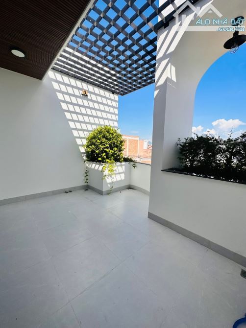 Nhà đẹp 3 tầng, phong cách hiện đại Kiệt Ô Tô 410 Tôn Đức Thắng , Liên Chiểu. - 11