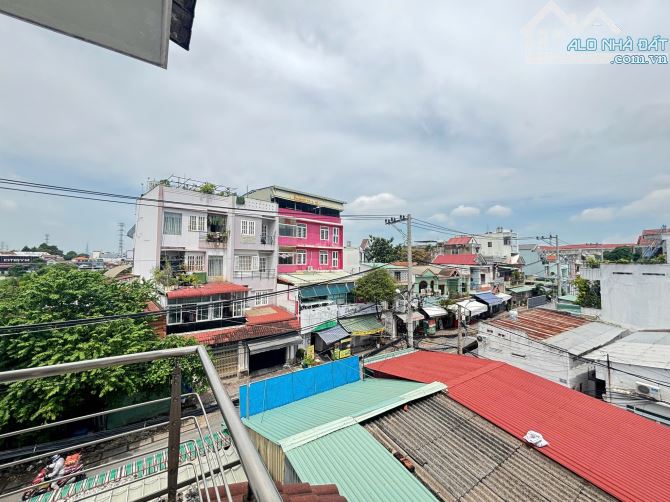 BIỆT THỰ 300M2 - MẶT TIỀN ĐƯỜNG TRƯƠNG VĂN THÀNH, HIỆP PHÚ, QUẬN 9 - 11