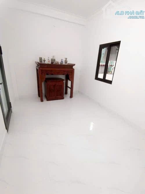 Phố Chợ Khâm Thiên - Đống Đa- Hà Nội - 30m2 - 5 tầng - 9 tỷ - 11