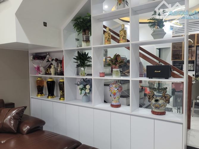 Bán nhà 4 tầng duy nhất ô tô đỗ cửa ngay đối diện Hoàng Huy sầm uất - 11