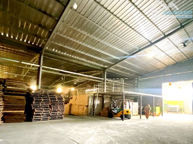 BÁN KHO, NHÀ XƯỞNG XÃ HỐ NAI 3 GẦN NHÀ MÁY NƯỚC THIỆN TÂN, SỔ HỒNG, ĐƯỜNG XE CONT (X068)