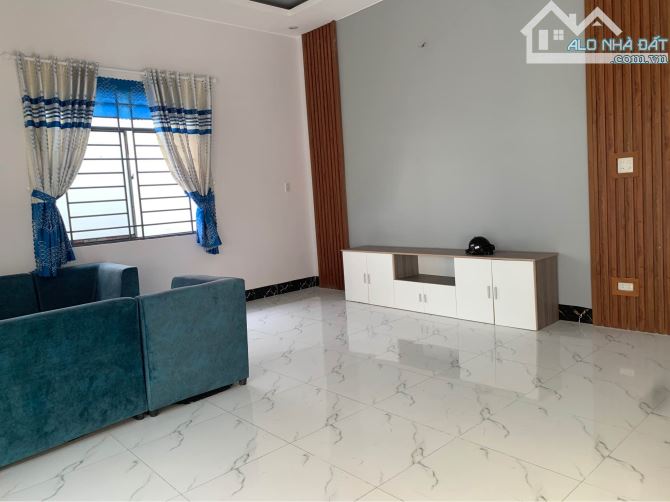 Cần bán gấp căn nhà C4 đường Hồ Văn Tắng, Củ Chi, Sổ hồng riêng, 110m2, chỉ 780 Triệu - 2