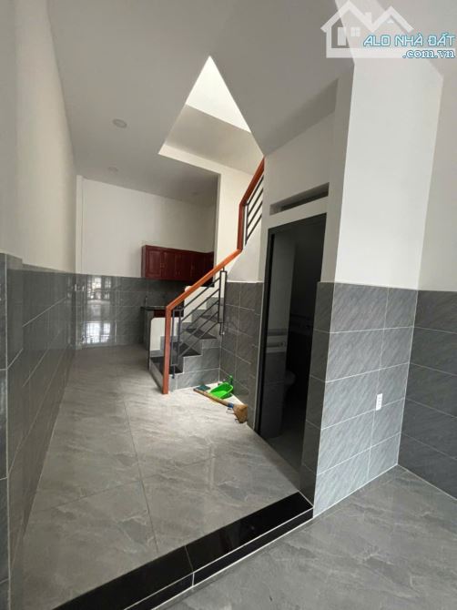 NHÀ MẶT TIỀN ĐƯỜNG CẦU KINH  3.1x14- 3Ty950 ĐƯỜNG 10M THÔNG NGUYỄN CỬU PHÚ - 5