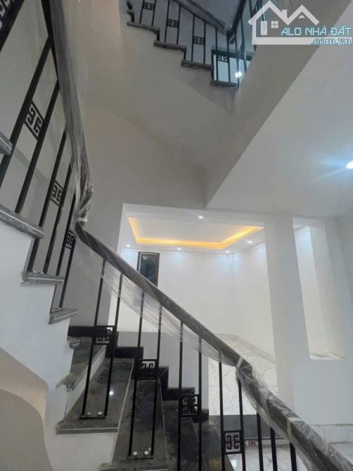 nhà mới xây còn thơm mùi sơn 4 tầng ,mai lâm gần cầu đông trù, vin cổ loa - 1