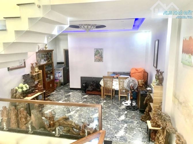 🌈 NHÀ ĐẸP 2 TẦNG NGAY CHỢ HÒA KHÁNH_ĐẠI HỌC_DT 82M2_KHU SẦM UẤT NGÀY ĐÊM_CHỈ 3 TỶ x - 1
