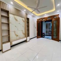 NHỈNH 17 TỶ BÁN NHÀ TRẦN QUỐC HOÀN PHÂN LÔ OTO ĐỖ CỬA KINH DOANH VP NGOẠI NGỮ  60M 6 TẦNG - 1