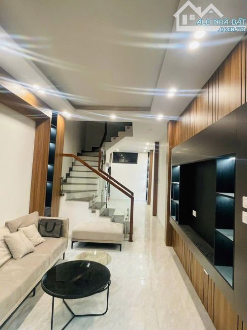 BÁN NHÀ PHÂN LÔ TRẦN QUỐC HOÀN THANG MÁY KINH DOANH NGOẠI NGỮ Ô TÔ NGỦ NHÀ 65M 6T NHỈNH 16 - 1