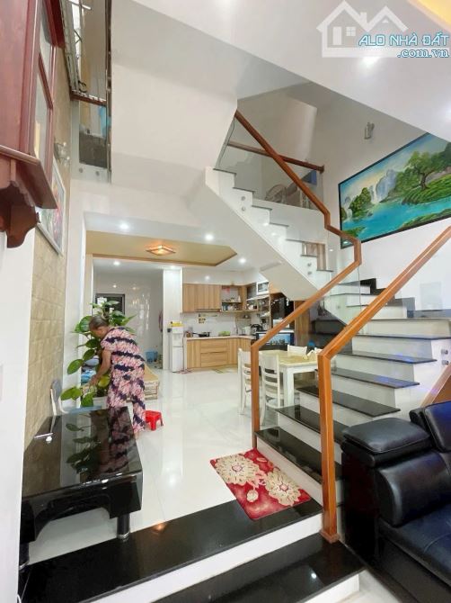BÁN NHÀ 3 TẦNG MT GIAO THÁI THỊ BÔI-THANH KHÊ- 60M2 VUÔNG VỨC VỪA Ở VỪA KD – GIÁ 5.XTY - 1