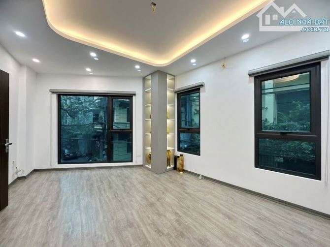 ⚡️SIÊU VIP - SIÊU HIẾM – 5 TẦNG – NGÕ NÔNG  – GẦN AEON LONG BIÊN – GIÁ 5.X TỶ - 1