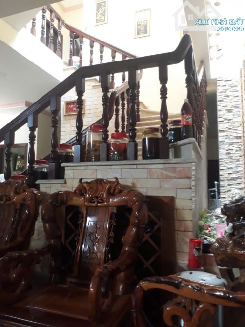 Biệt thự hẻm xe hơi với Diện tích: 171m2. Giá chỉ 10 tỷ - 1