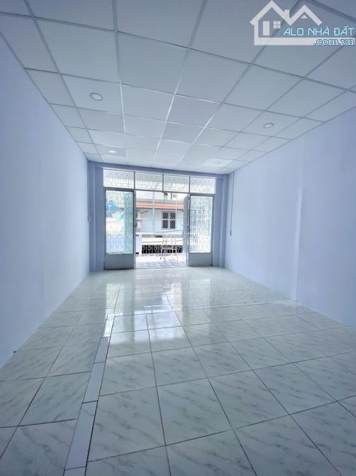Bán Nhà Hẻm Xe Hơi Cách Mạng Tháng 8 6m2 6 Phòng Ngủ Cho Thuê Cực Tốt - 1