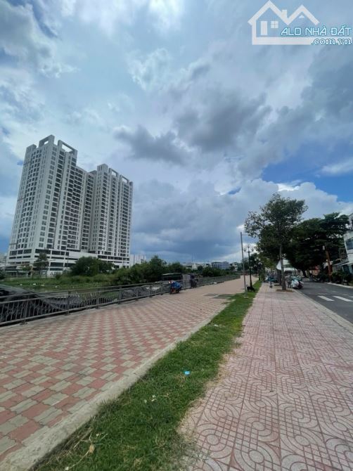 SIÊU HOT, BÁN ĐẤT TẶNG NHÀ đường 3441 phạm thế hiển [P7, Q8] DT: 90M2 (5X 18) CHỈ 6.2 TỶ - 1