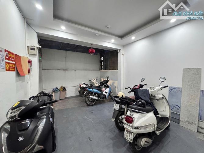 Bán Căn Hộ CCMN - Trung Tâm Cầu Giấy - 50m2 - 9 phòng - 9.3 Tỷ - 1