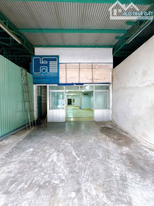 Bán nhà 190m2 thổ cư 100% Vị trí 2 Ql 1A ,Gần Cầu Sập chợ sặt đầu mối Tân Biên - 1