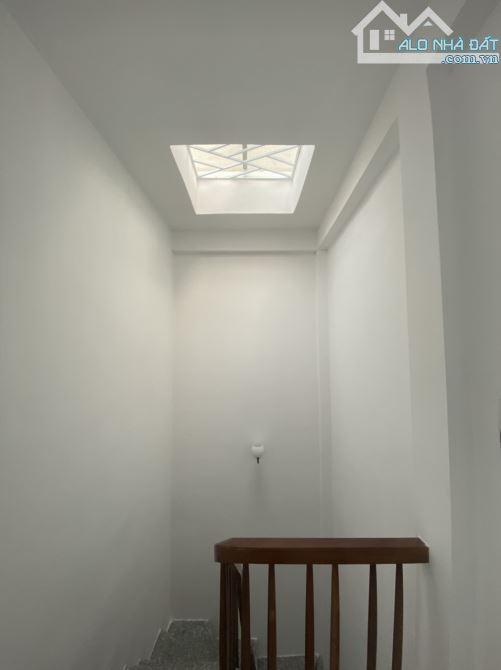 Bán nhà 4 tầng-hoàn thiện full nội thất,cạnh đường thông ô tô tránh,gần ĐH Thể Thao - 1