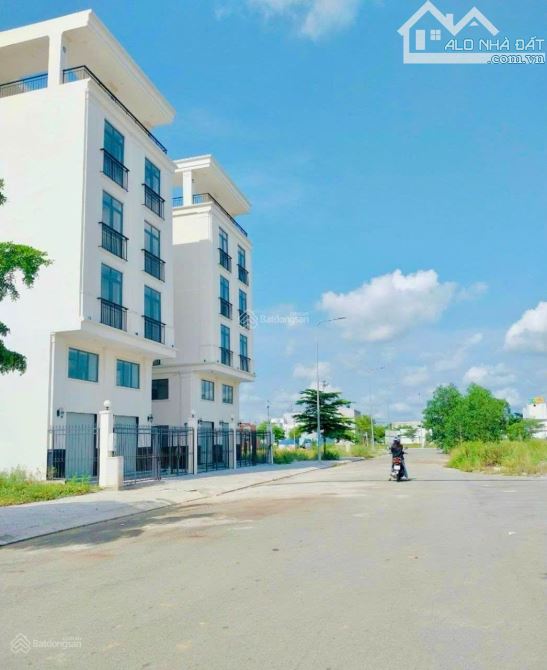 Đất Tỉnh Lộ 10 - 100m2 Giá 1ty800 - Đã có sổ - 1