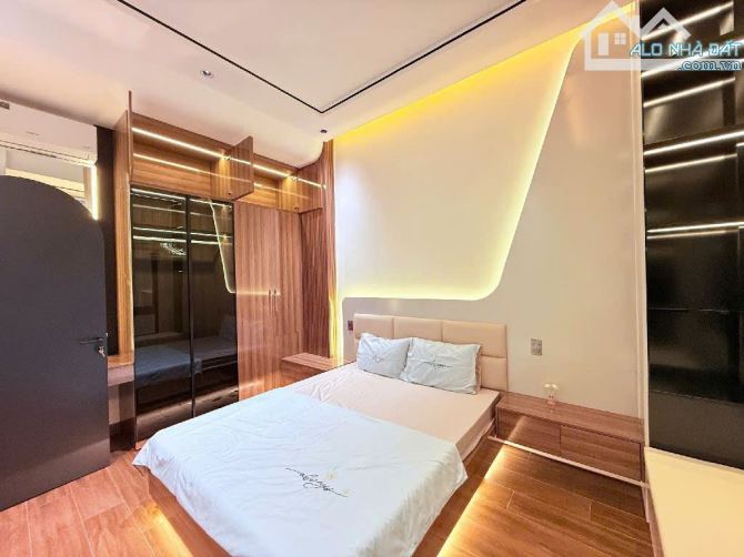 Nhà 4 Tầng Căn Hộ 2 Mặt Tiền Đường 7m5 Gần Trường Địa Học Và Bến Xe Đà Nẵng - 1