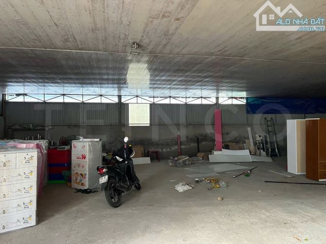 Cho thuê kho xưởng 280m² nhánh đường Cách Mạng Tháng Tám - 1