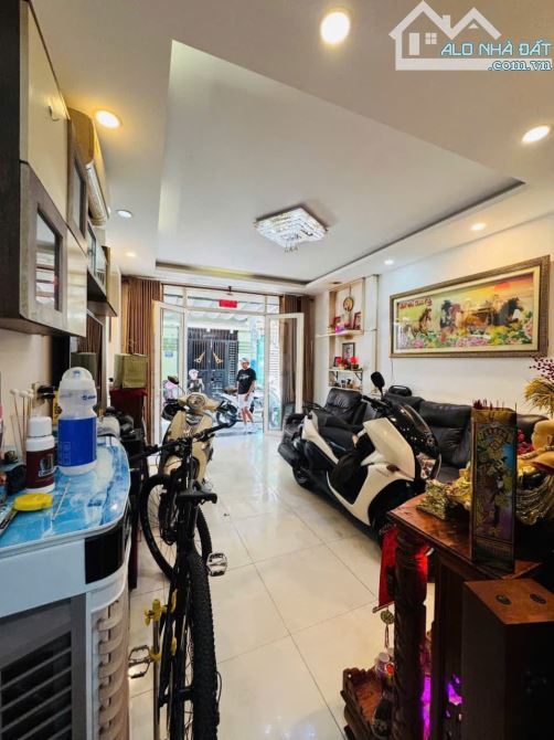 Nhà mới, ô tô đậu cửa, gần T.mobil Nguyễn Sơn, 4.6 tỷ - 1