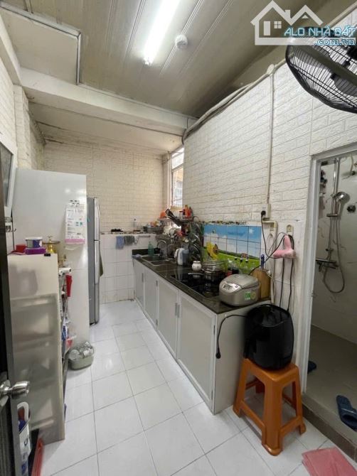 VÁN CĂN HỘ THANG BỘ TT Q10 Vị trí đắc địa 46m2 nhỉnh 2,3 tỷ. - 1