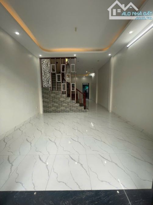 🏡 Nhà ĐÔNG LA ĐẠI THÀNH – NHỈNH 4 Tỷ - 90M2 3 TẦNG - 1