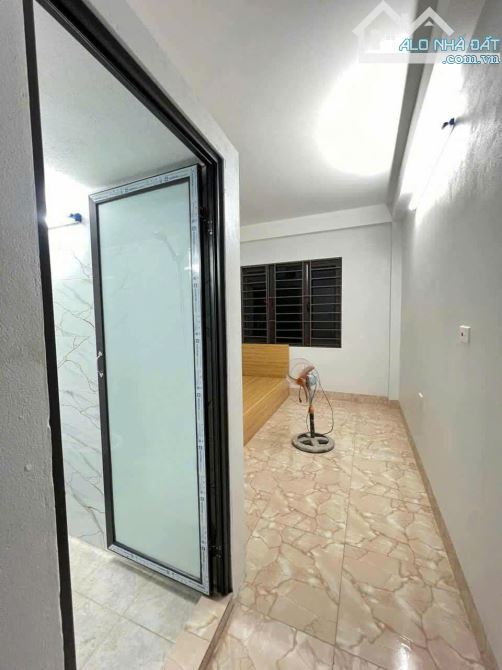 Cho thuê CHDV mới cứng ở Cổ nhuế 5 tầng, 8 phòng khép kín, full đồ - 1