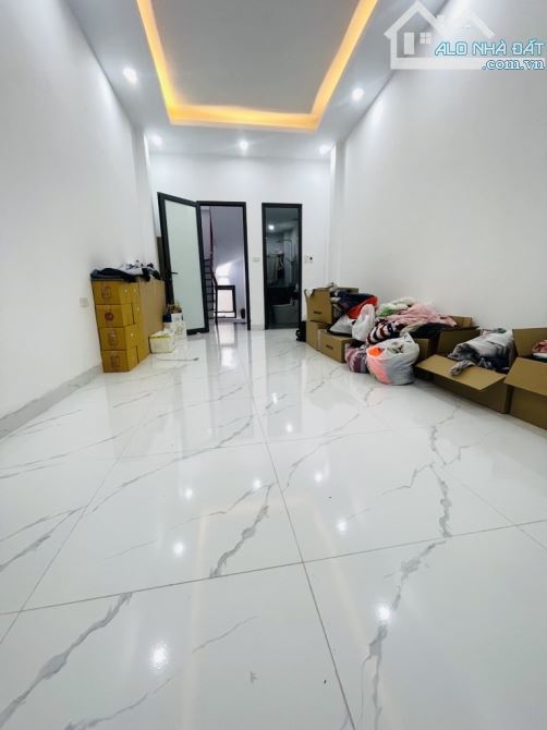 HÀNG XÓM HOÀN KIẾM - 5